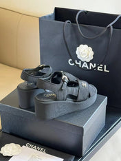 CC CLASSIC WEDGE SANDALS IN BLACK FABRIC