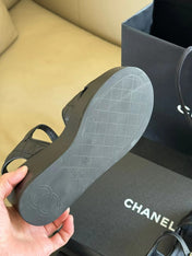 CC CLASSIC WEDGE SANDALS IN BLACK LAMBSKIN
