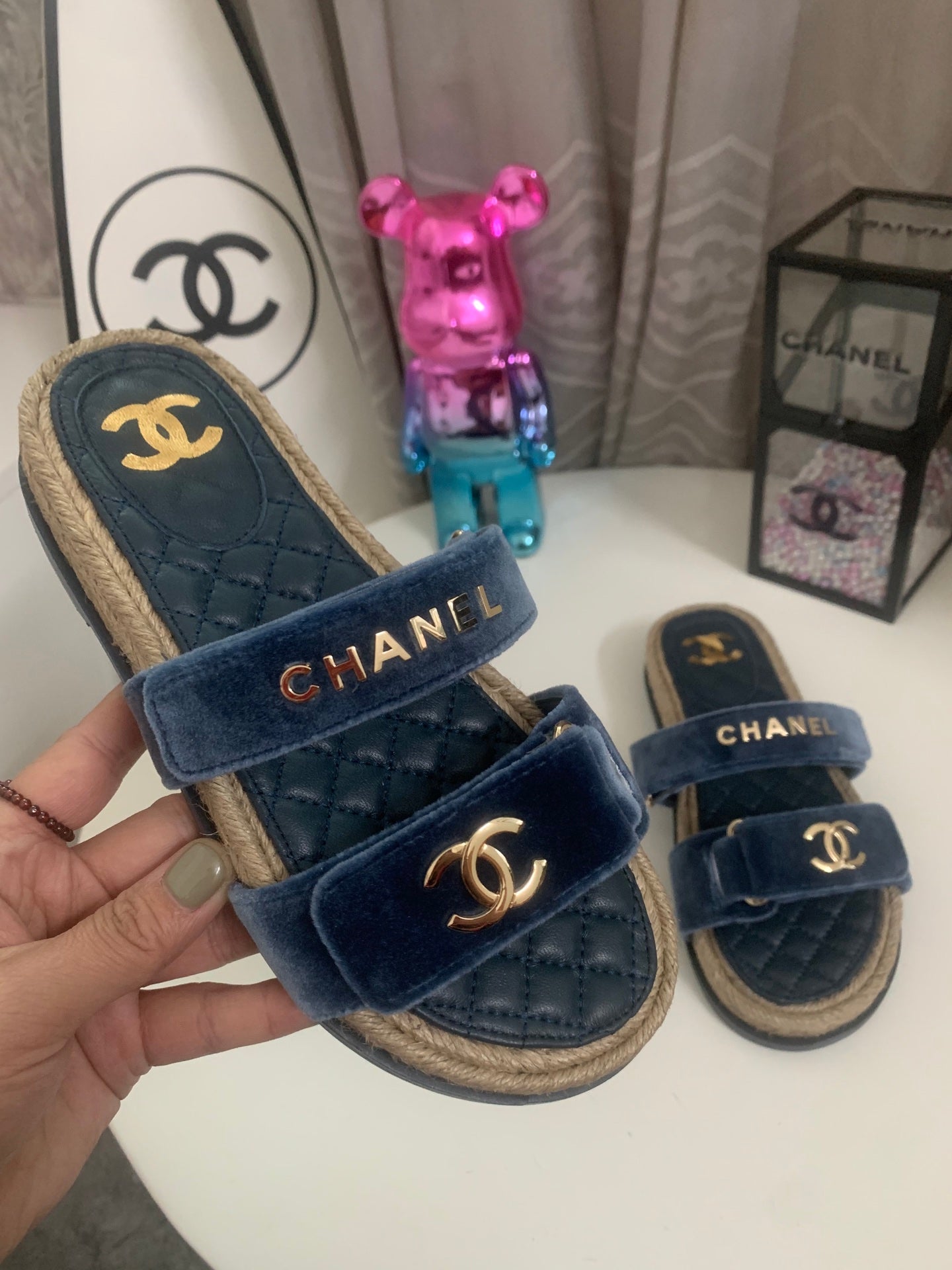 CHANEL 26S SLIDE SANDALS IN BLUE VELVET AND CALFSKIN WITH ROPE SOLE GOLD HARDWARE