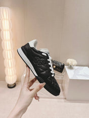 SNEAKERS IN GLOSSY BLACK LAMBSKIN
