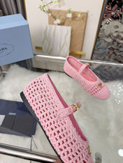 PRADA 26S MARY JANE FLATS IN PINK WOVEN RAFFIA WITH TRIANGLE LOGO