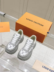 RUN AWAY SNEAKER IN DOVE GRAY MIX WHITE CALFSKIN