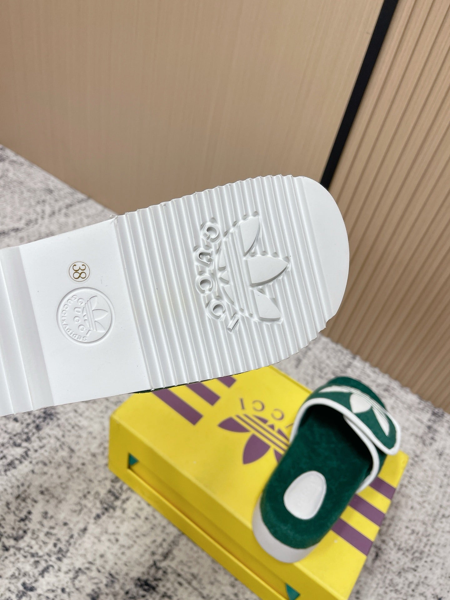 GUCCI 26S PLATFORM SLIDE SANDALS IN GREEN FABRIC