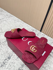 GUCCI 26S SLIDE SANDAL IN DARK RED CANVAS