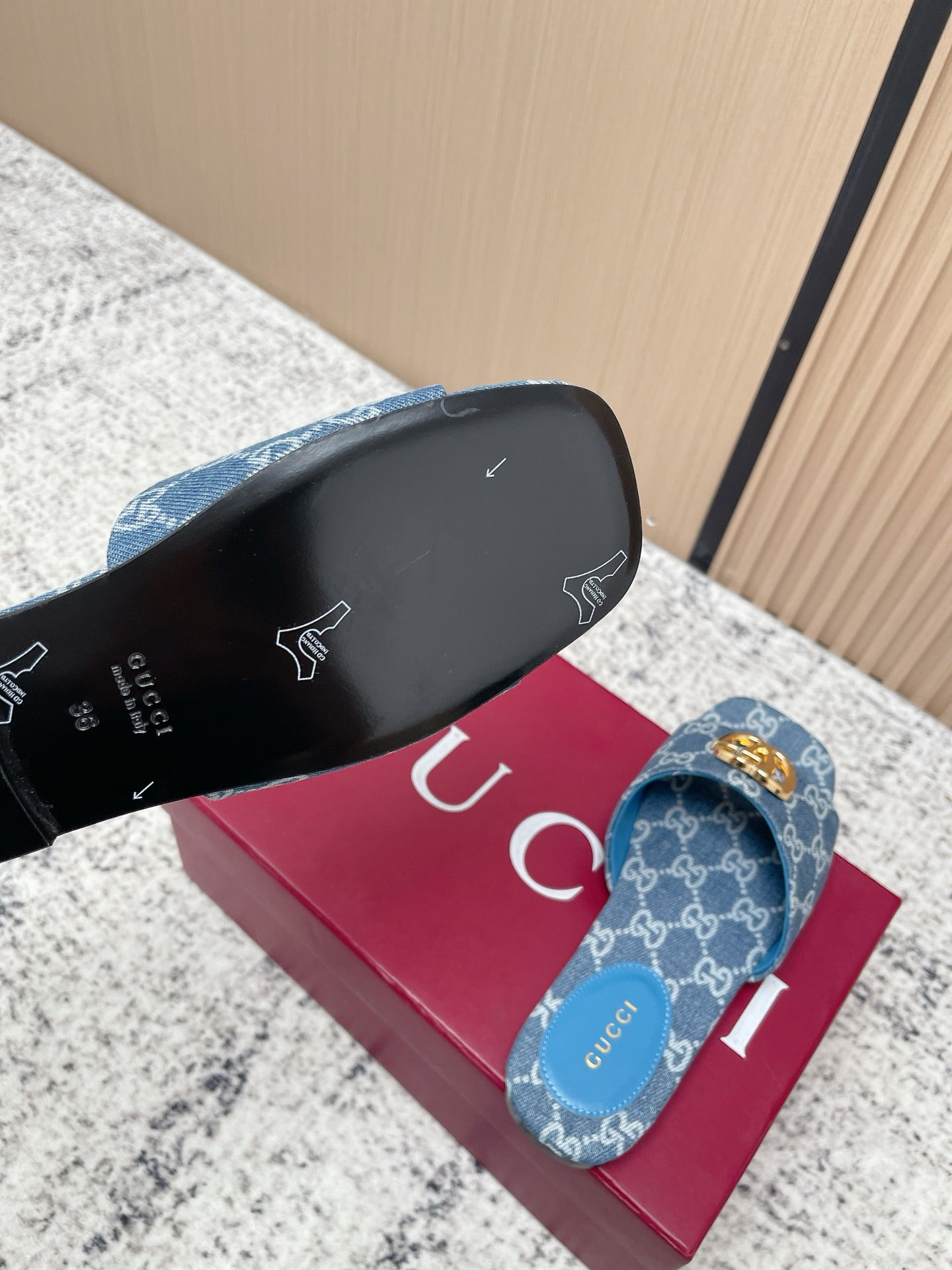 GUCCI 26S SLIDE SANDAL IN BLUE DENIM