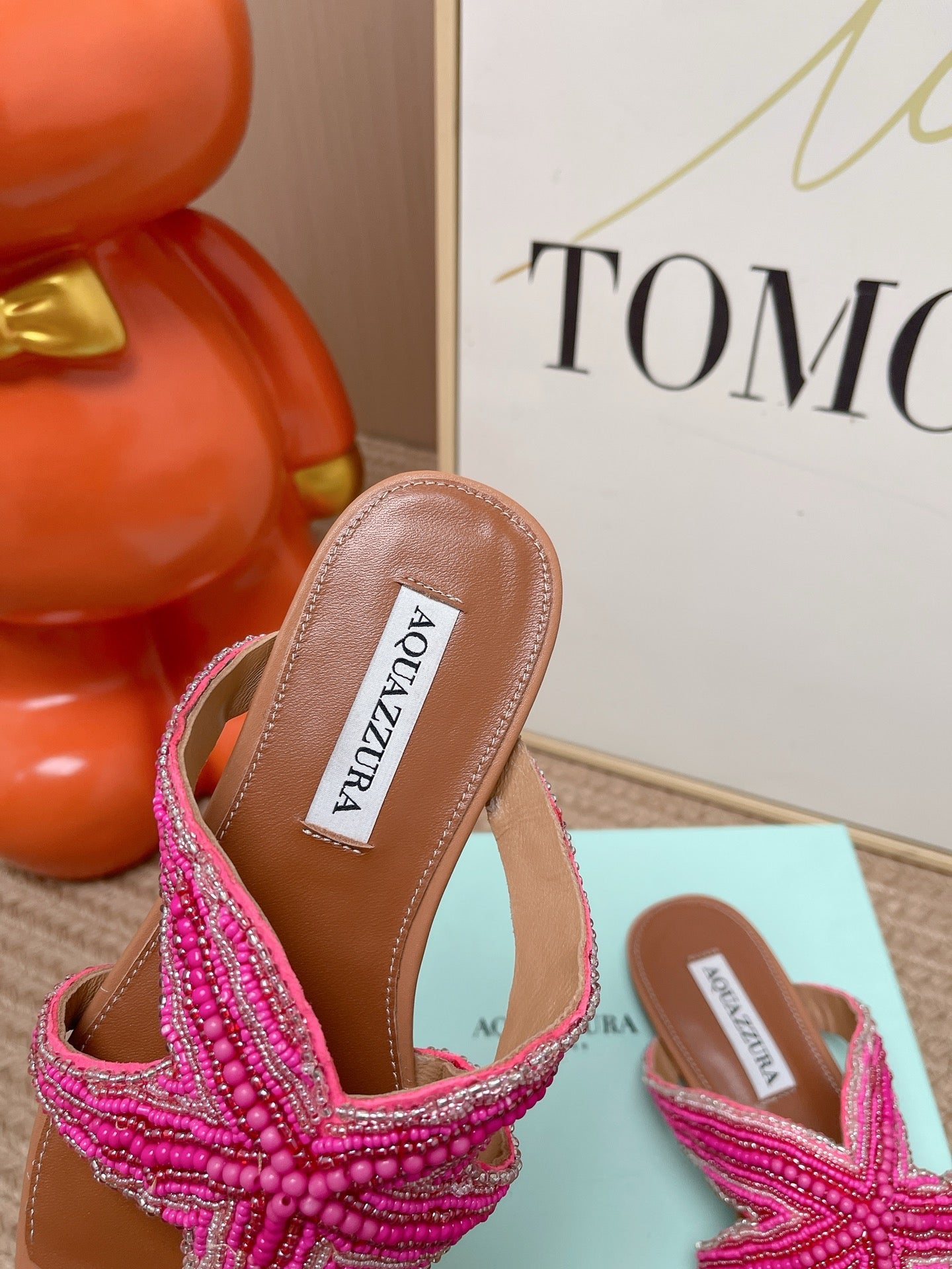 AQUAZZURA 26S STARFISH BEADED THONG SANDALS IN PINK AND BROWN LAMBSKIN