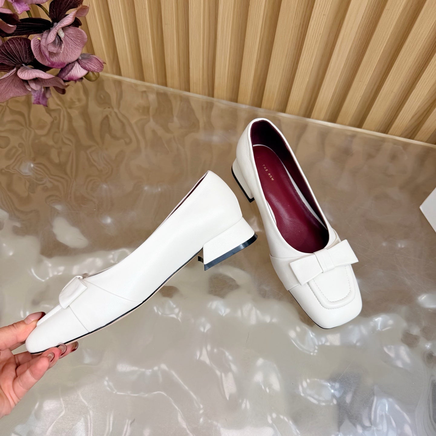 THE ROW 26S SQUARE TOE PUMPS IN WHITE CALFSKIN WITH BOW