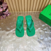 BOTTEGA VENETA 26S HIGH-HEEL THONG SANDALS IN GREEN TPU