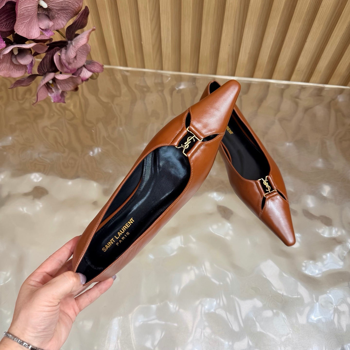 YSL 26S POINTED TOE FLATS IN BROWN GLOSSY CALFSKIN
