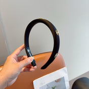 CHANEL 26S HEADBAND IN BLACK FABRIC 505250