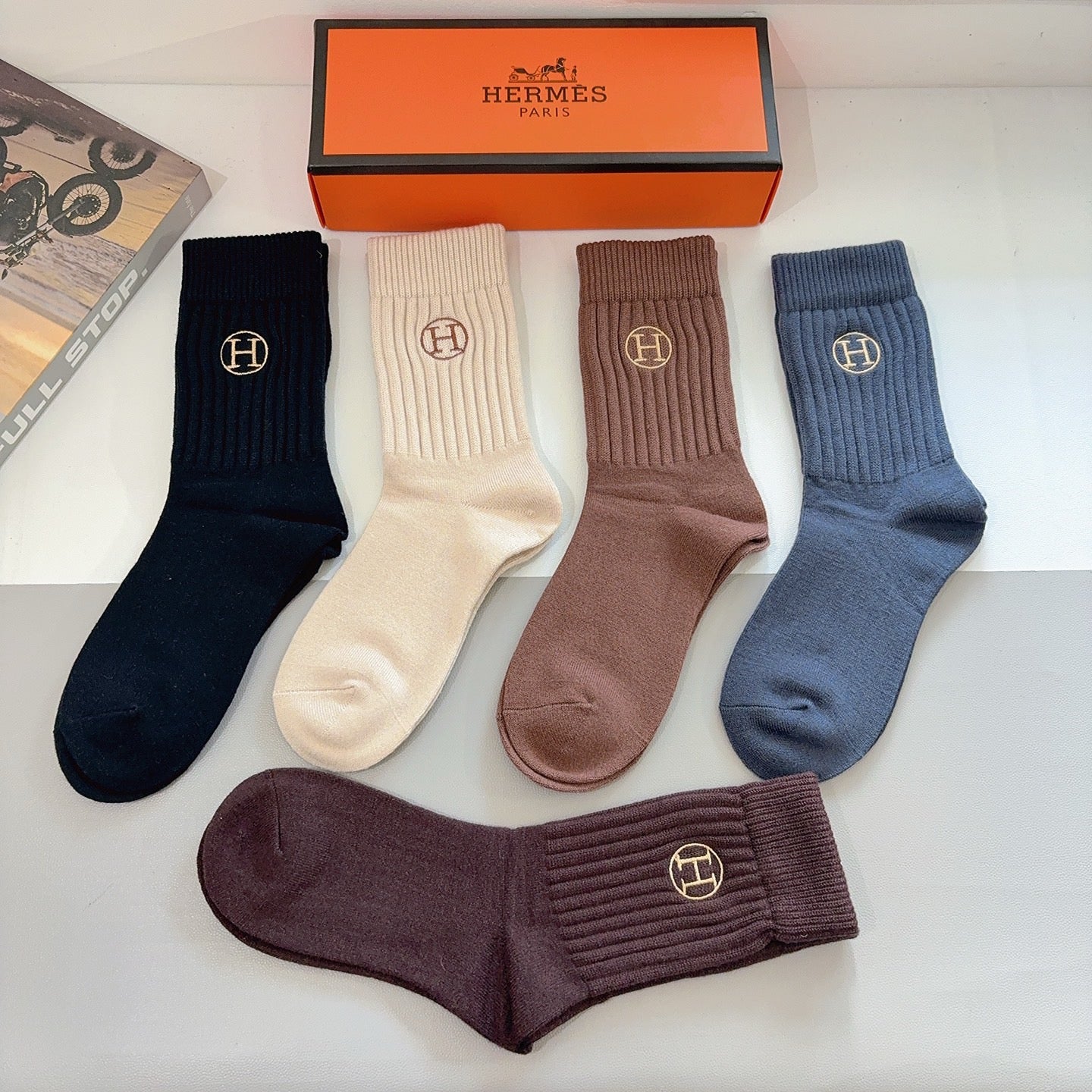 HERMES 26S CREW SOCKS 265616 (1 BOX)