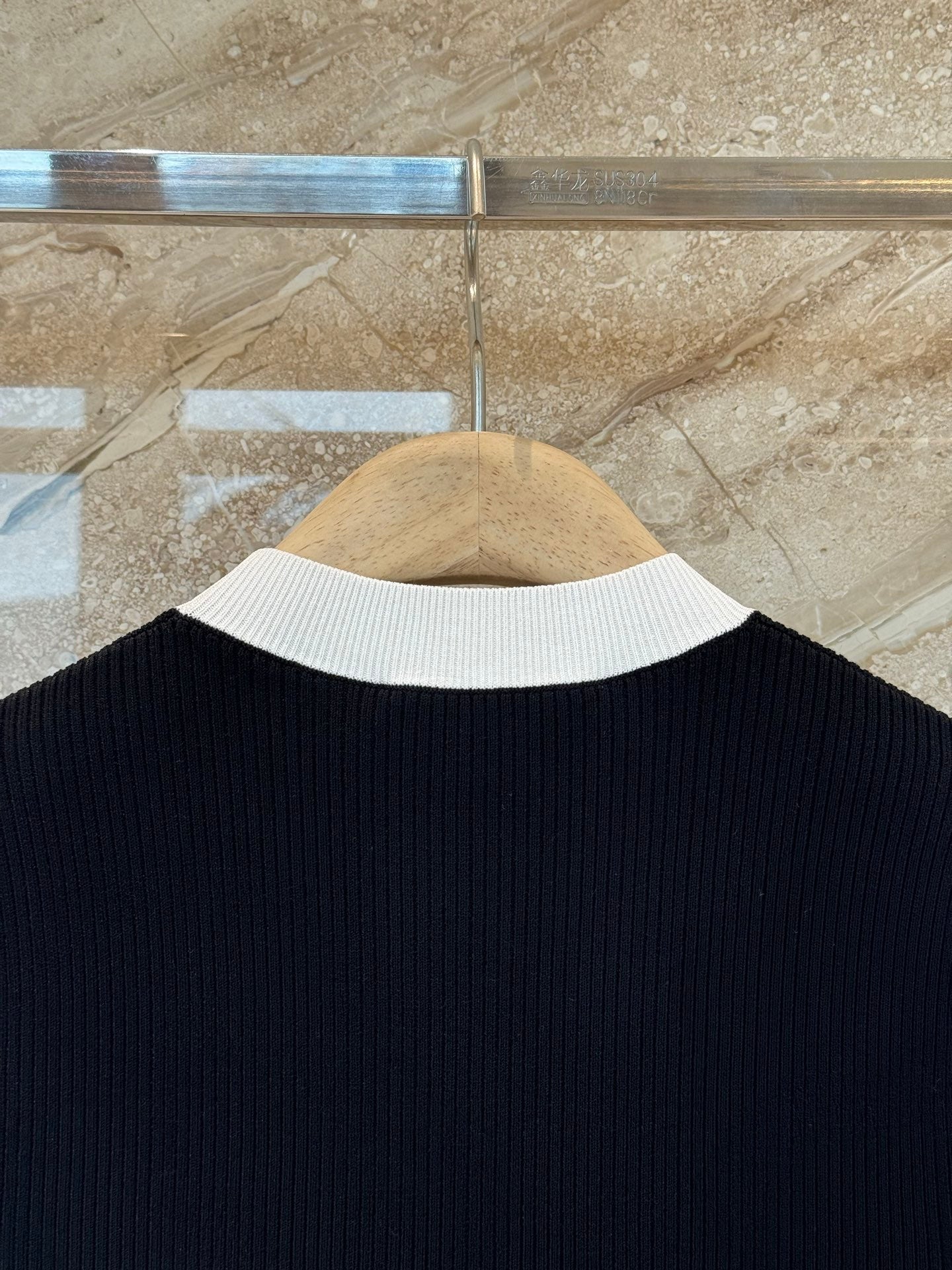 GUCCI 26S SHORT-SLEEVE SWEATER 72