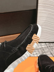 INCREASE SNEAKER IN BLACK SUEDE