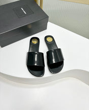 CARLYLE SLIDES IN BLACK GLAZED LEATHER