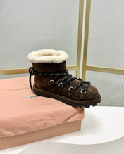 LACE-UP ANKLE BOOTS IN CHOCOLATE SUEDE AND FLEECE LINING