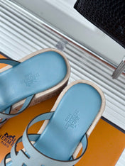 ISABELLA SANDAL SKY CALFSKIN