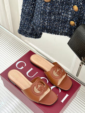SLIDE SANDALS IN BROWN CALFSKIN