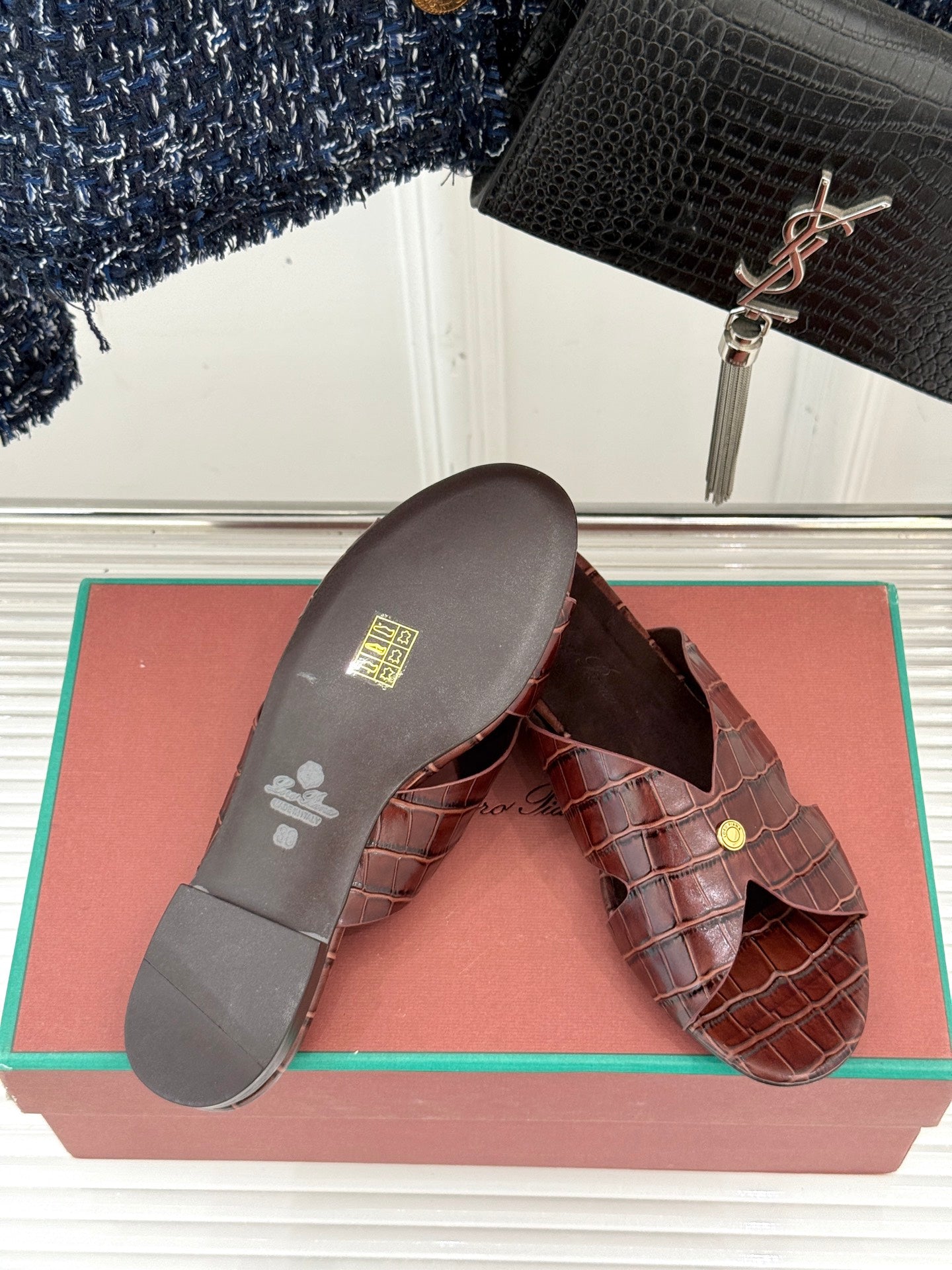 LP SANDALS 25S IN MAHOGANY RED LAMBSKIN SNAKE EMBOSSING