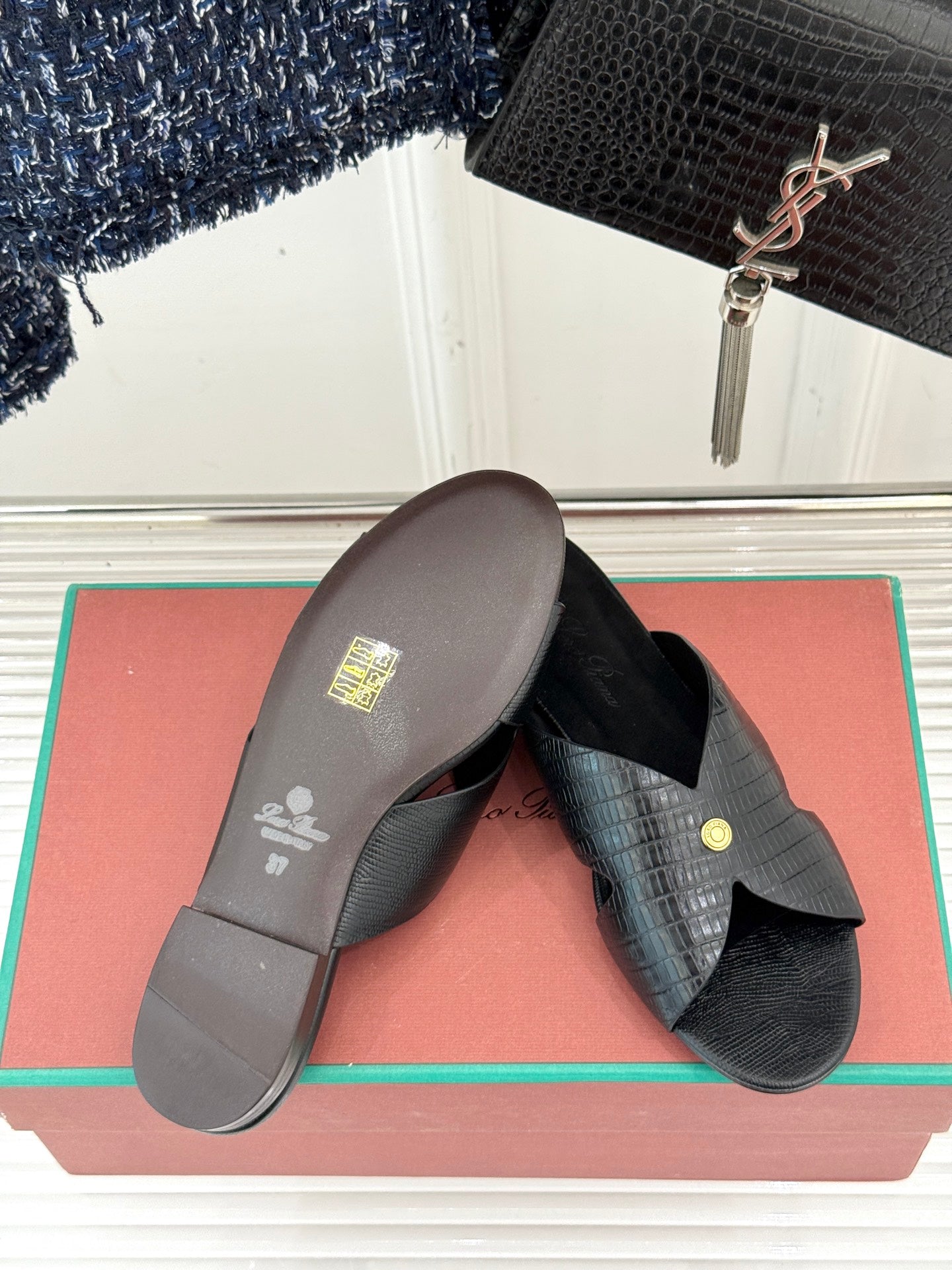 LP SANDALS 25S IN BLACK LAMBSKIN SNAKE EMBOSSING