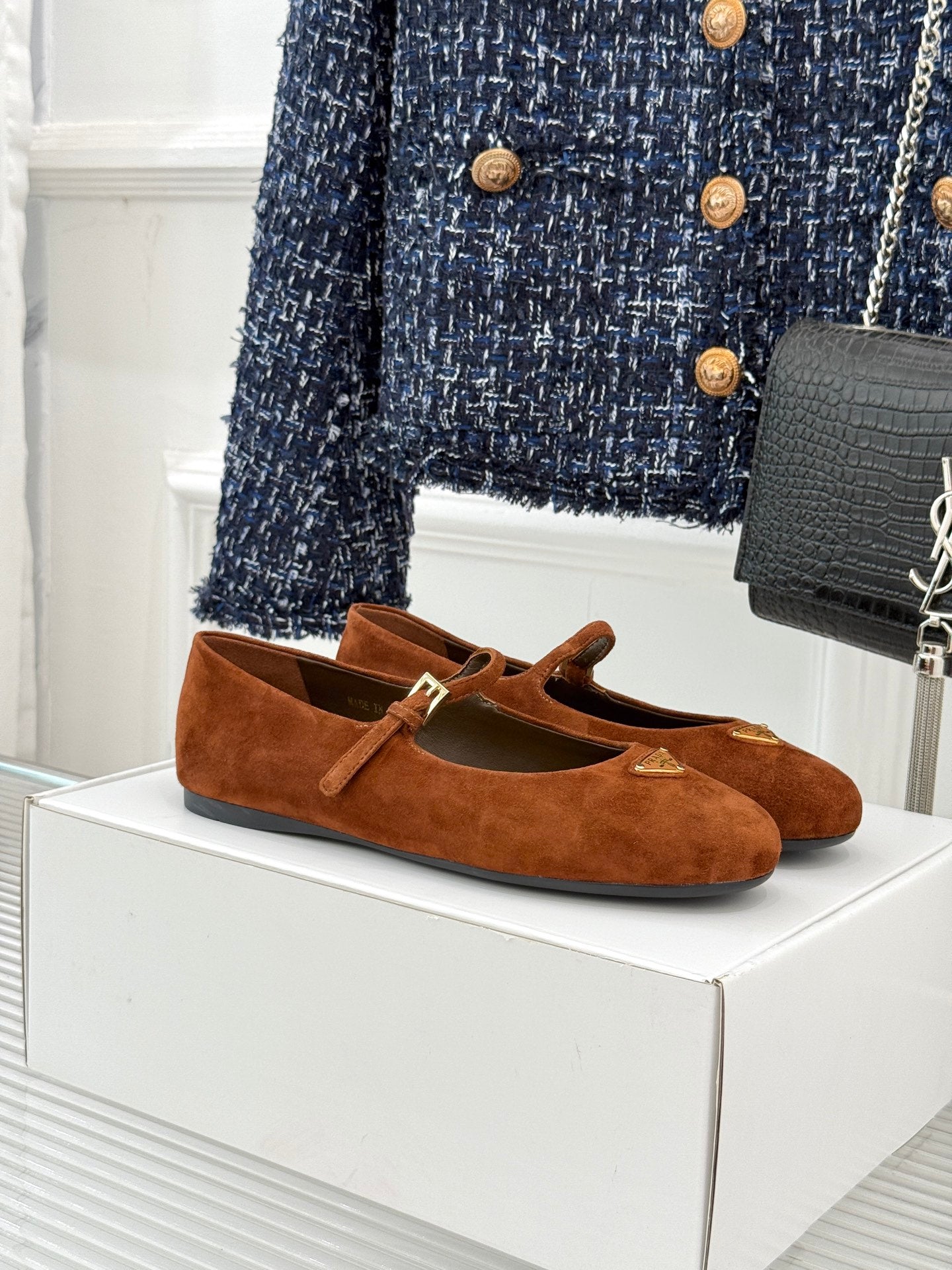 PRADA 25S SOFT PADDED BALLERINAS IN BURNT ORANGE SUEDE