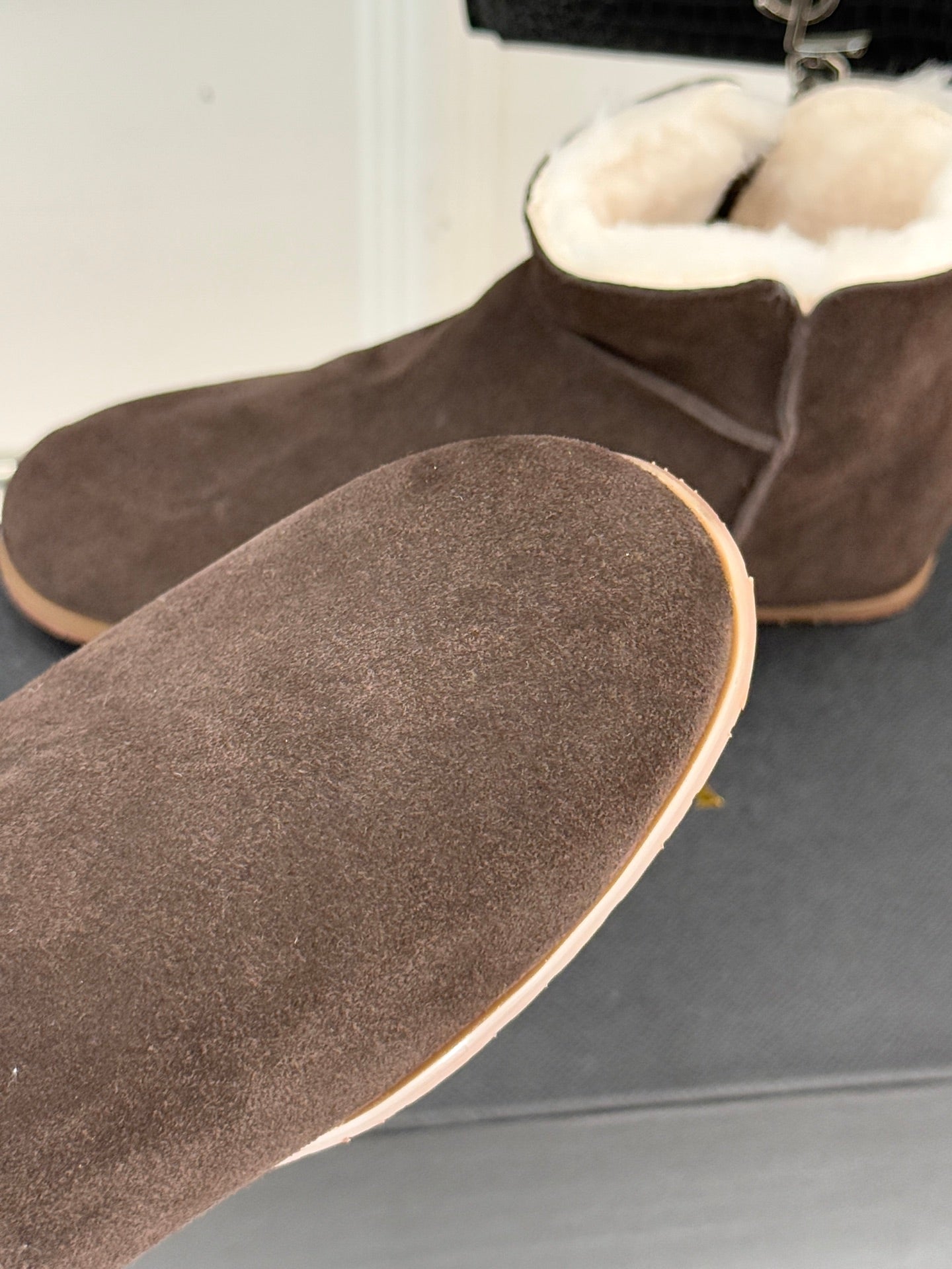 ALAIA 26S SNOW BOOTS IN DARK BROWN SUEDE AND WOOL