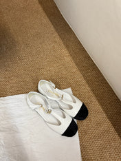 CHANEL 26S SLINGBACK SHOES IN WHITE CALFSKIN AND SUEDE GOLD HARDWARE