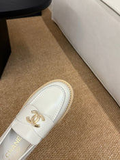 CHANEL 26S LOAFER IN WHITE PATENT CALFSKIN CC LOGO