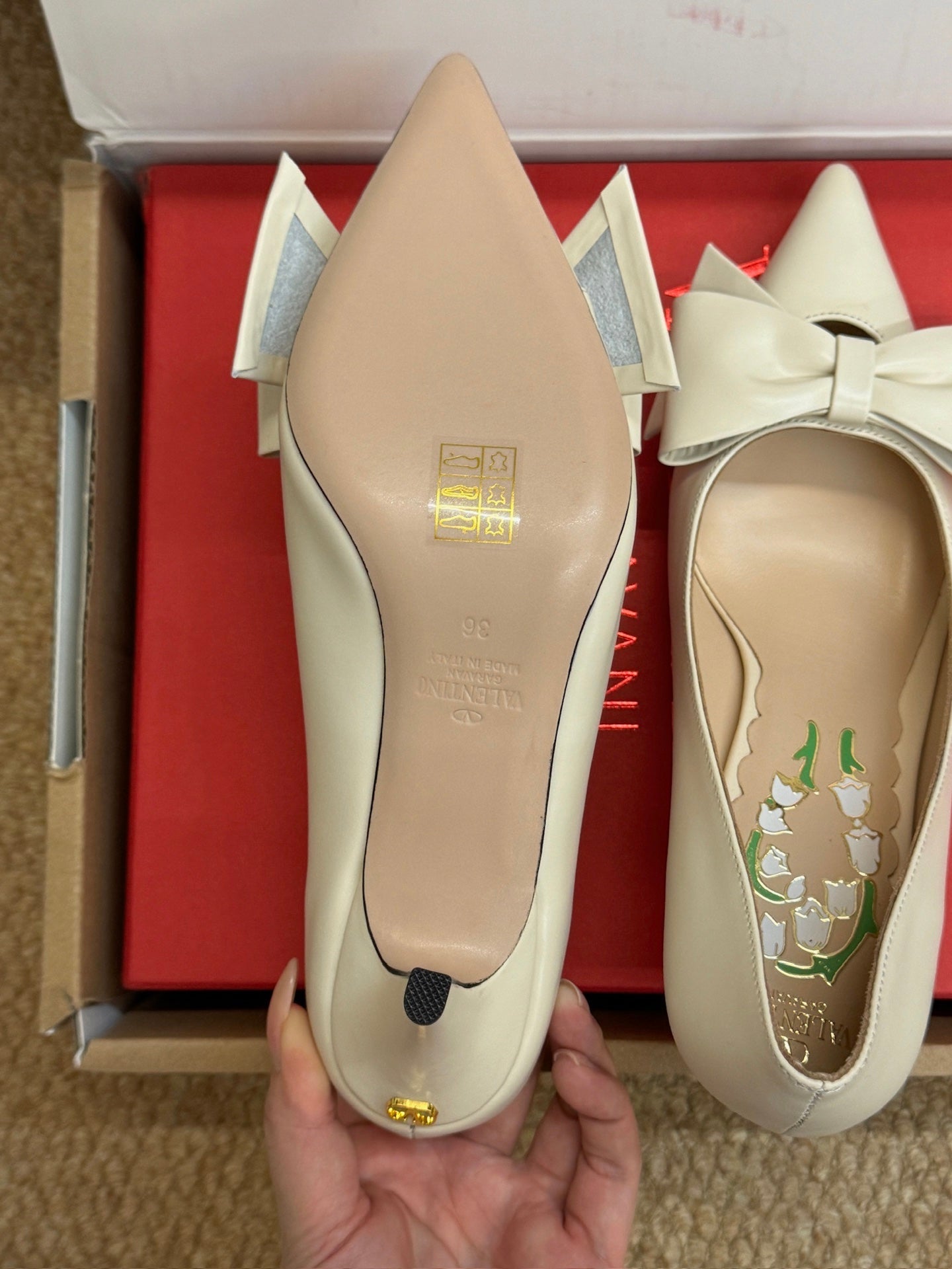 VALENTINO 26S HIGH HEEL SHOES IN OFF-WHITE CALFSKIN WITH BOW