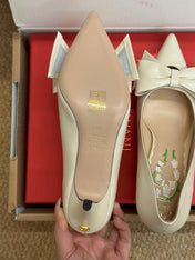 VALENTINO 26S HIGH HEEL SHOES IN OFF-WHITE CALFSKIN WITH BOW