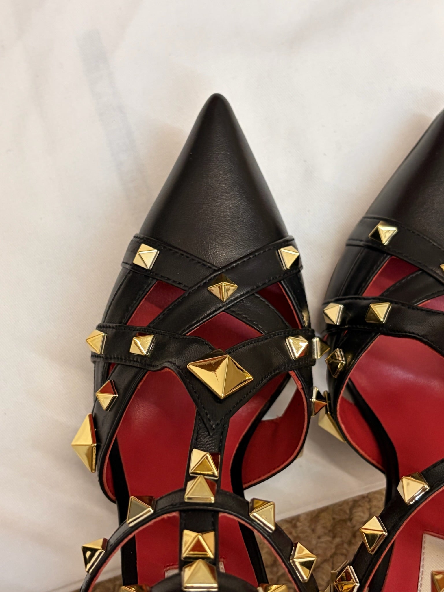 VALENTINO 26S OCKSTUD HEELS IN BLACK CALFSKIN