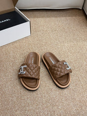 CHANEL 26S SLIDE SANDALS IN BROWN QUILTED CALFSKIN SILVER HARDWARE