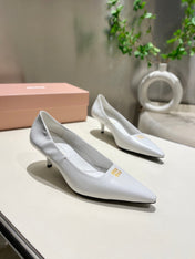 POINTED-TOE MID HEEL PUMPS IN WHITE SMOOTH LAMBSKIN
