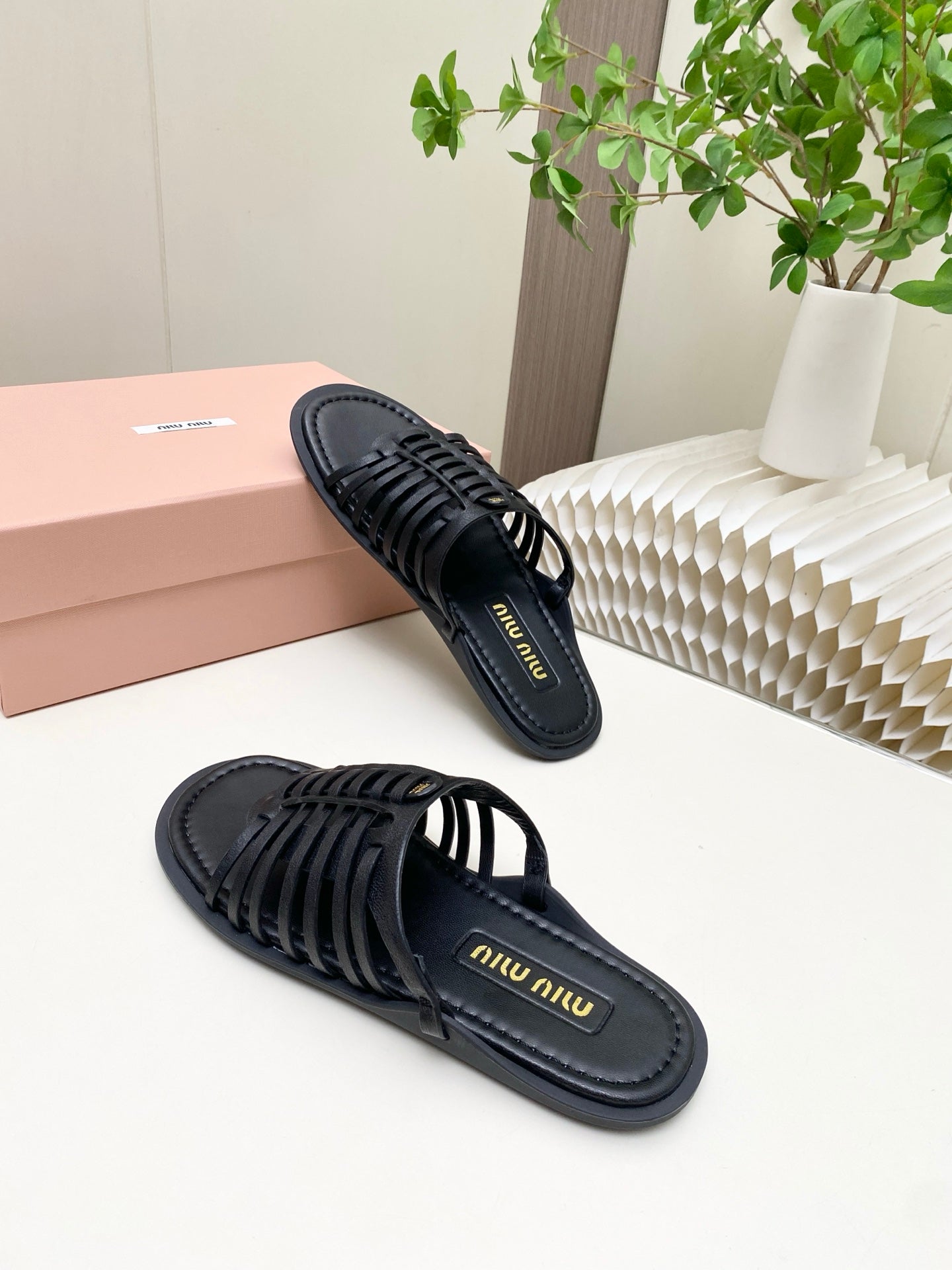 MIUMIU 26S SLIDES SANDAL IN BLACK CALFSKIN
