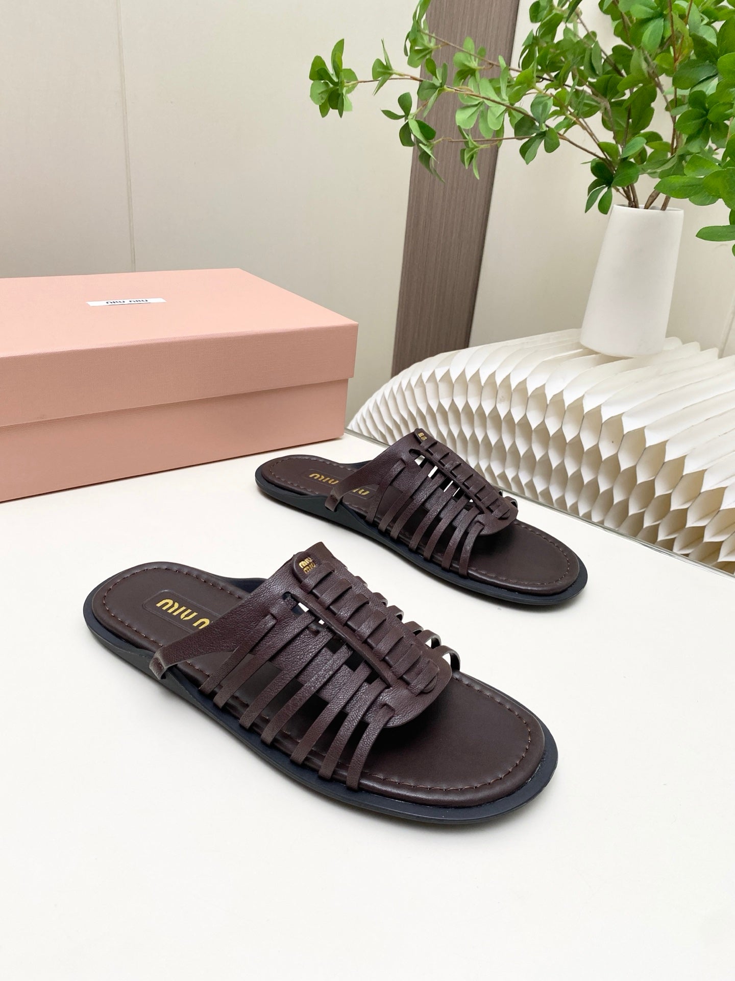 MIUMIU 26S SLIDES SANDAL IN DARK BROWN CALFSKIN