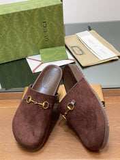 GG HORSEBIT MULE IN CHOCOLATE BROWN EMBOSSED SUEDE AND SHEEPSKIN LINING