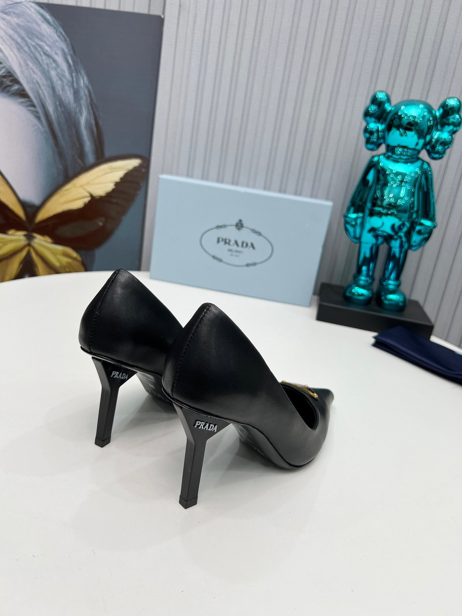 PRADA 26S POINTED TOE PUMPS STILETTO HEEL 80MM IN BLACK CALFSKIN