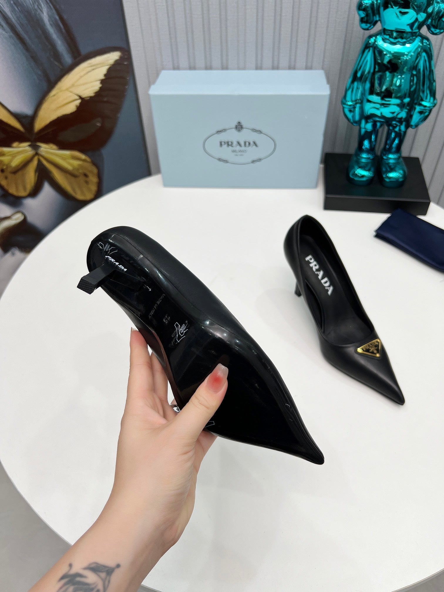 PRADA 26S POINTED TOE PUMPS STILETTO HEEL 80MM IN BLACK CALFSKIN