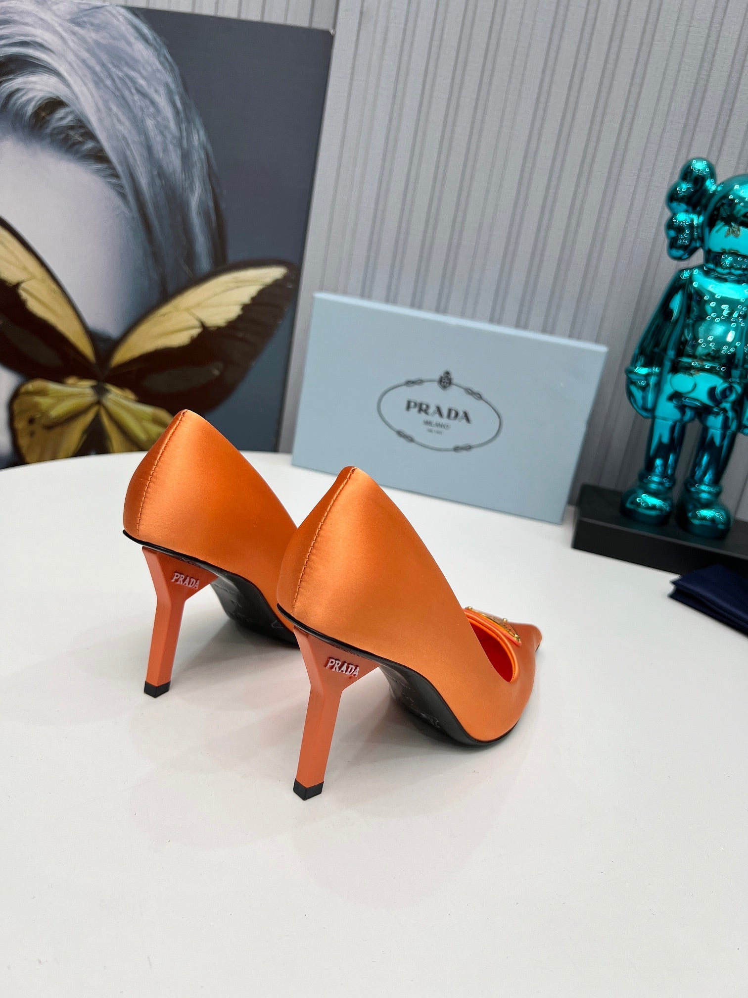 PRADA 26S POINTED TOE PUMPS STILETTO HEEL 80MM IN ORANGE SATIN