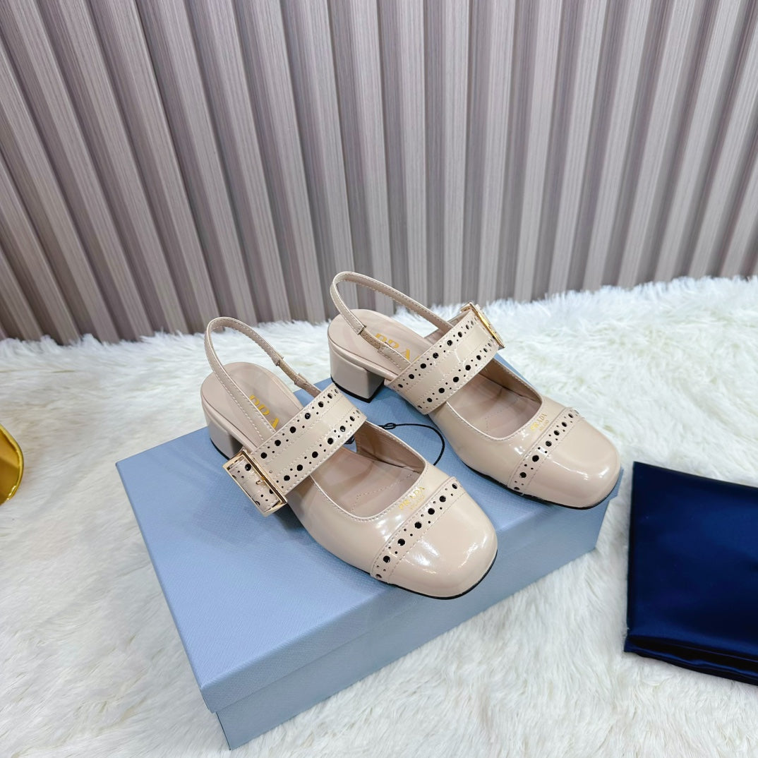 PRADA 26S SQUARE TOE STUDDED SLINGBACK BLOCK HEEL 40MM IN BEIGE PATENT CALFSKIN