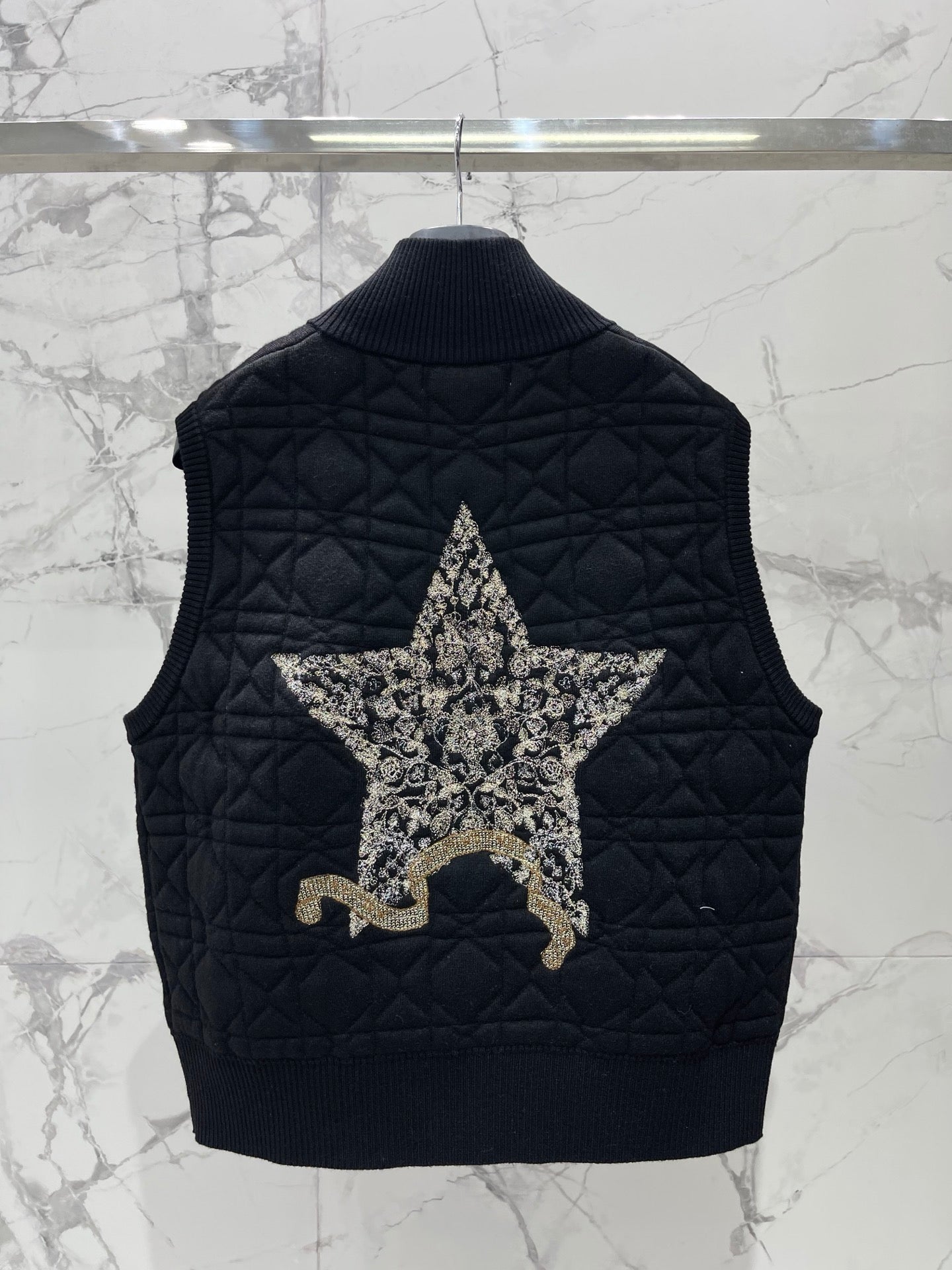 DIOR 26S DIAMOND-PATTERN KNIT VEST 946