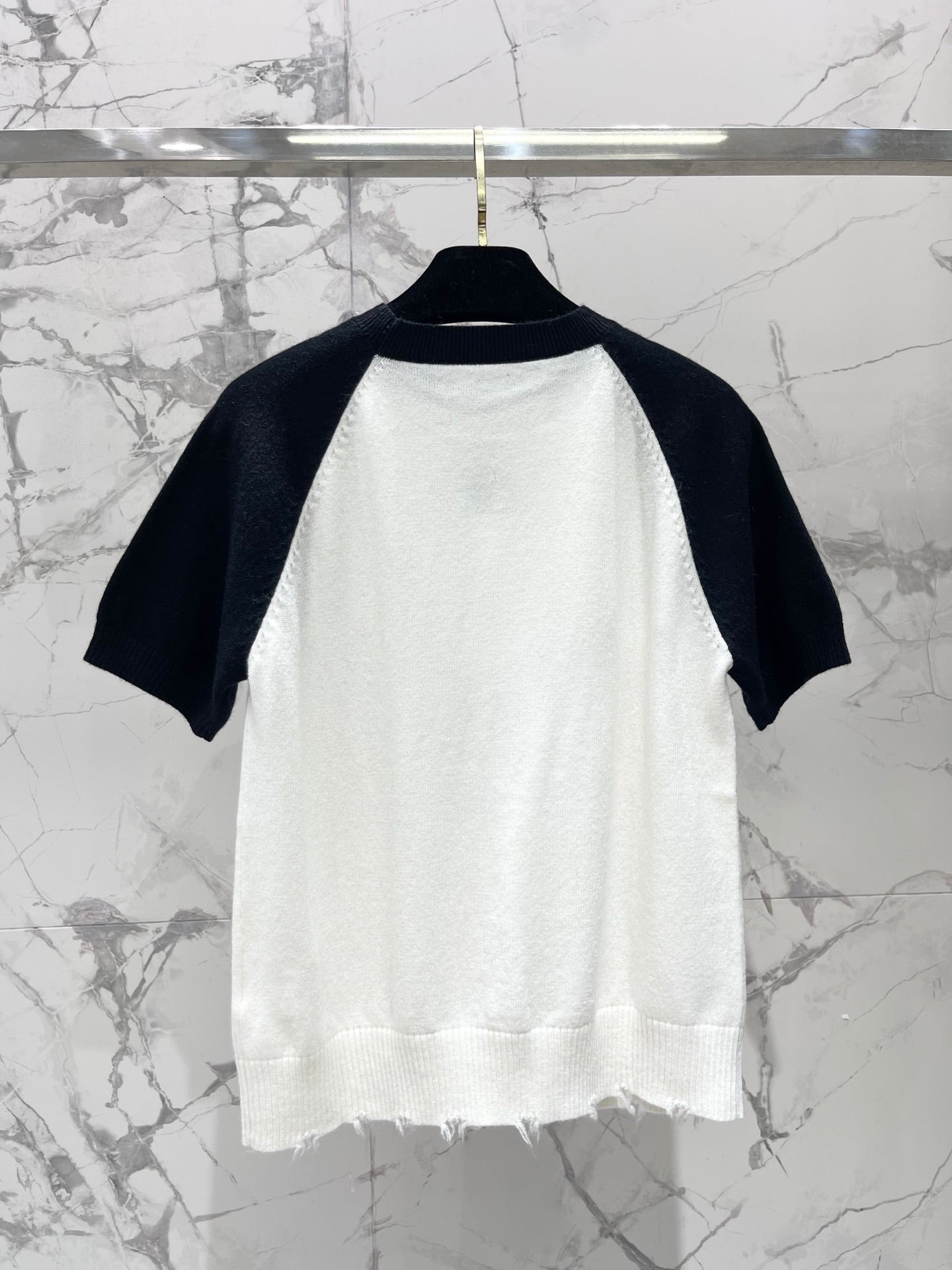 CHANEL 26S SHORT-SLEEVE KNIT TOP 957