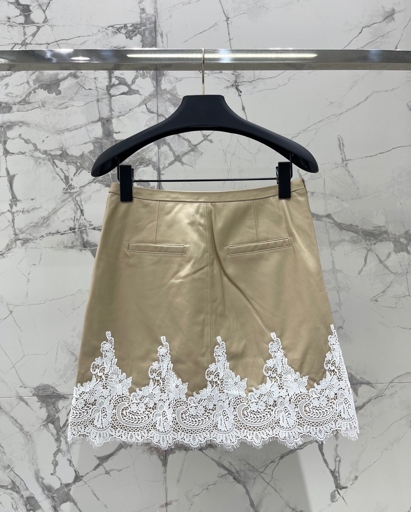 VALENTINO 26S LACE-TRIM MINI SKIRT 427