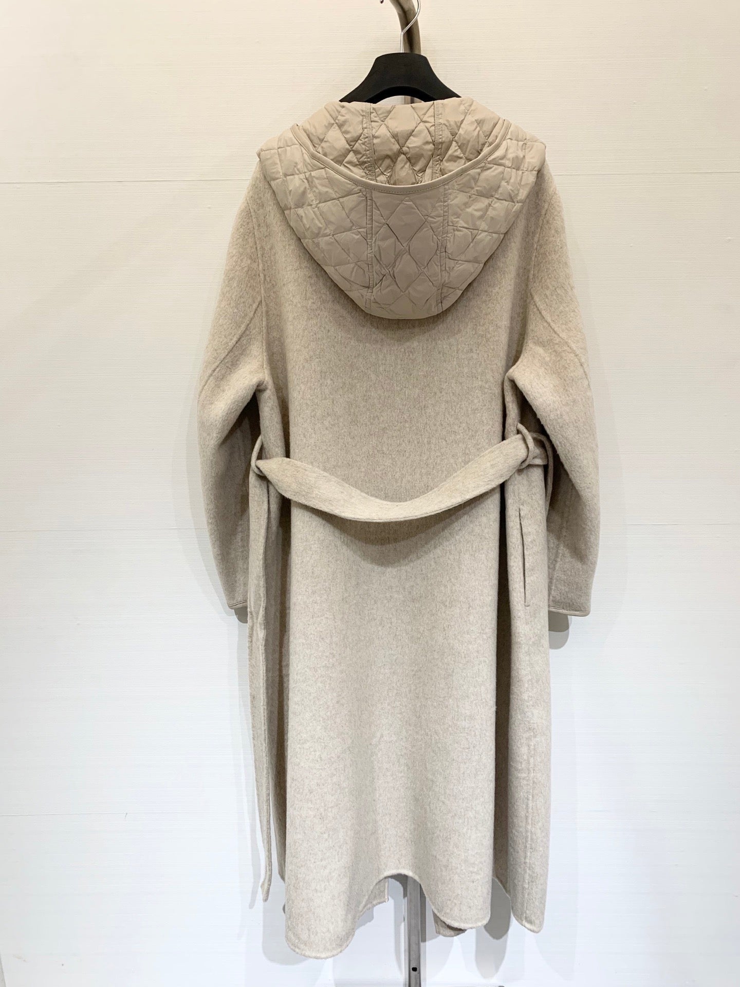 HERMES 25S KNIT HOODED COAT WITH SHEARLING TRIM 216