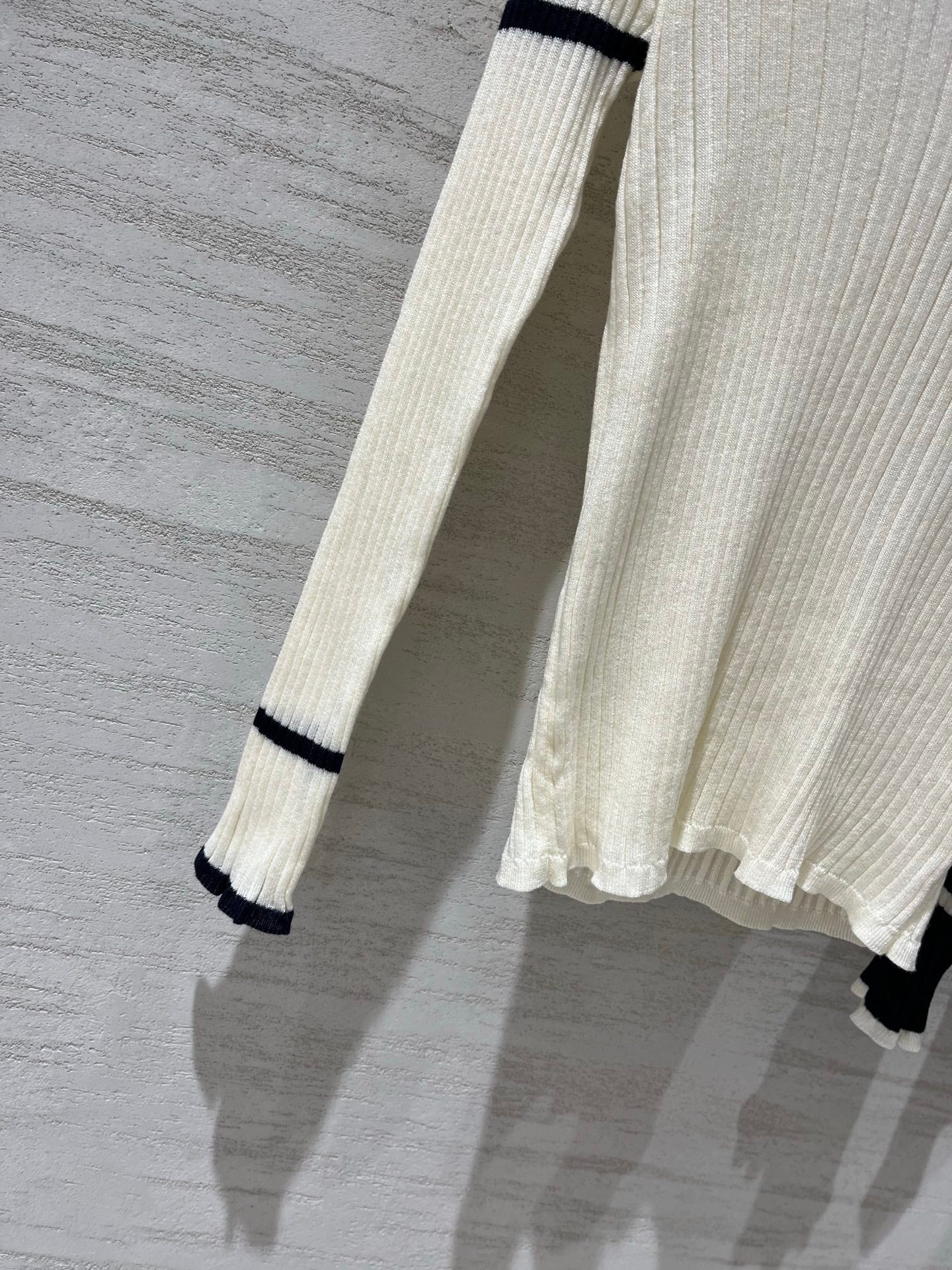 CHANEL 26S LONG SLEEVE POLO KNIT TOP 1540