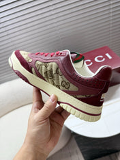 GUCCI 26S MAC80 SNEAKER IN BEIGE CANVAS AND DARK RED LEATHER