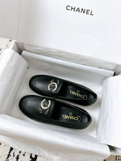 LOAFERS IN BLACK CALFSKIN HARDWARE WITH ROCK MIX CHAIN