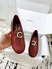 LOAFERS IN RED CALFSKIN HARDWARE WITH ROCK MIX CHAIN