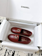 LOAFERS IN RED CALFSKIN HARDWARE WITH ROCK MIX CHAIN