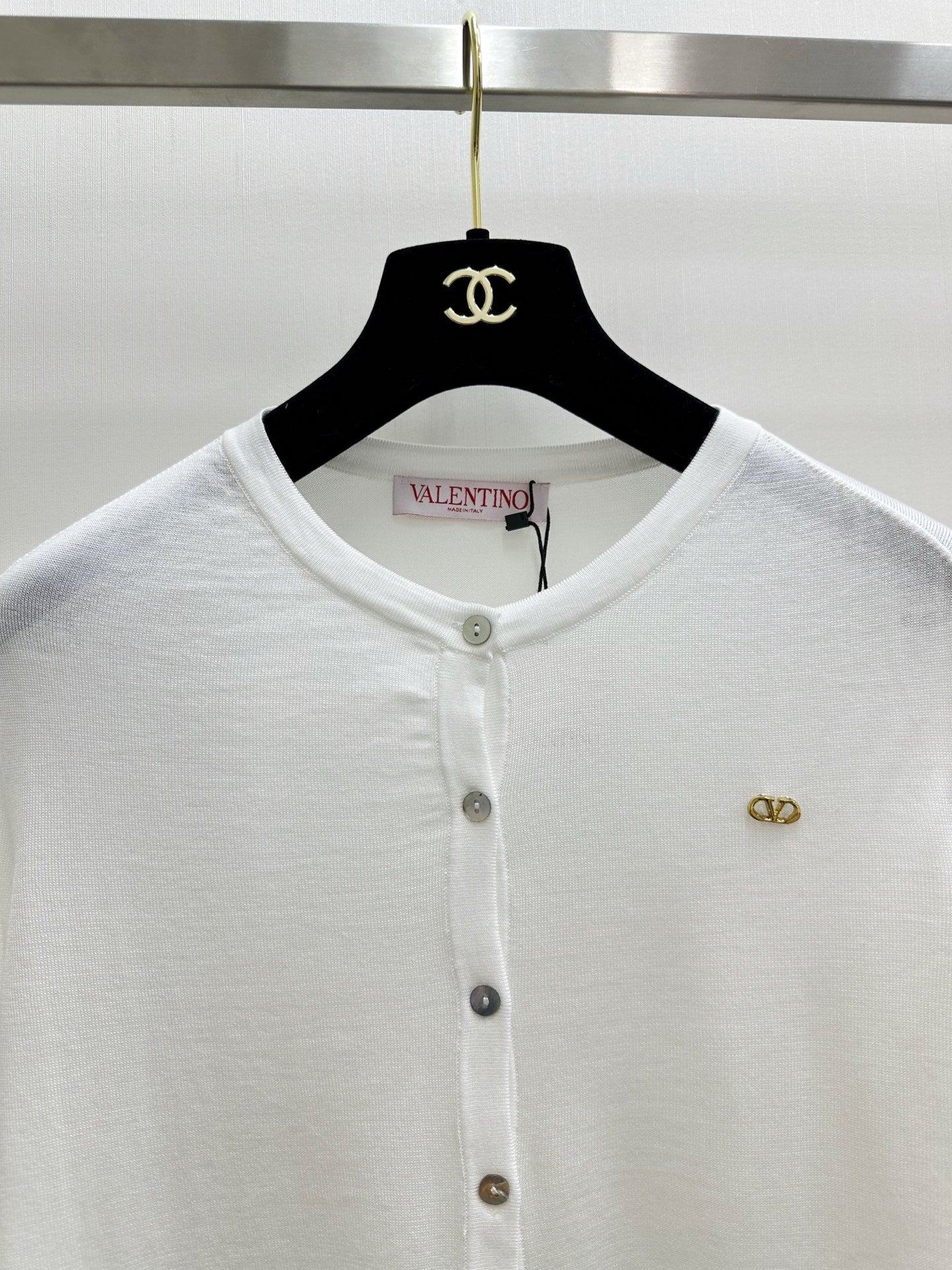 VALENTINO 26S ROUND-NECK KNIT CARDIGAN 400