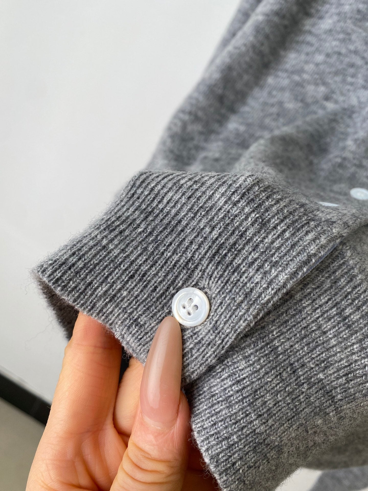 MIUMIU CARDIGAN STYLE 169